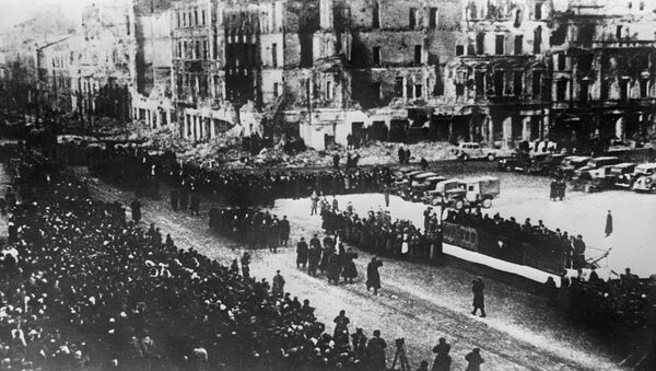 Vojna parada nakon oslobađanja Varšave od fašističke okupacije u Drugom svetskom ratu - Sputnik Srbija