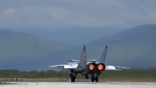 Poletanje aviona MiG-31 - Sputnik Srbija