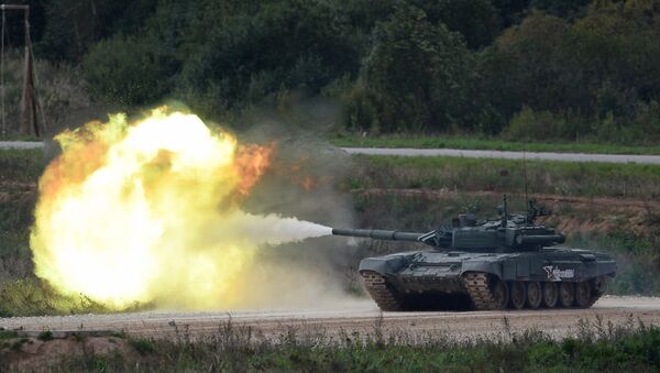 Tenk T-90 tokom vojne vežbe na poligonu Alabino - Sputnik Srbija