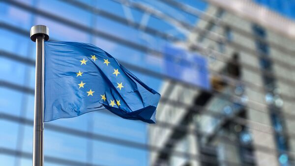 Застава Европске уније испред зграде Европског парламента у Бриселу - Sputnik Србија