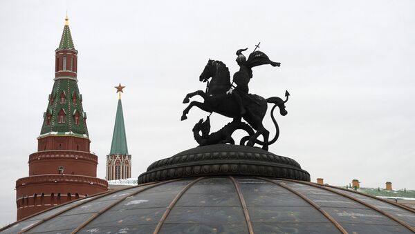 Споменик Георгију Победоносцу на тргу Мањеж у Москви - Sputnik Србија