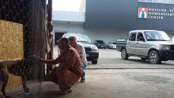 Primakov u poseti Srpsko-ruskom humanitarnom centru Primakov u poseti Srpsko-ruskom humanitarnom centru - Sputnik Srbija