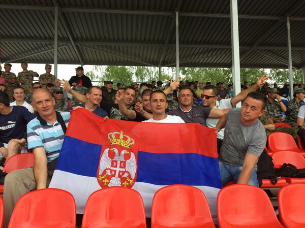 Српски навијачи на војним играма Српски навијачи на војним играма - Sputnik Србија