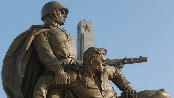 Споменик Совјетским војницима у Варшави - Sputnik Србија