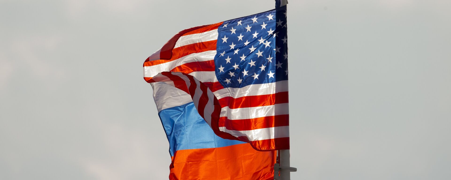 Заставе САД и Русије - Sputnik Србија, 1920, 07.12.2021