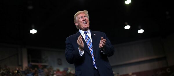 Председник САД Доналд Трамп долази на митинг у Западној Вирџинији - Sputnik Србија