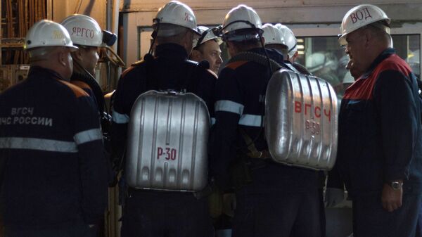 Spasioci tokom potrage za rudarima rudnika Mir u Jakutiji - Sputnik Srbija