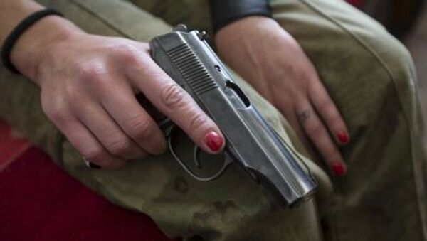 Жена са пиштољем у Донбасу - Sputnik Србија
