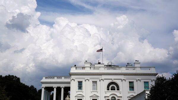 Oblaci iznad Bele kuće u Vašingtonu - Sputnik Srbija