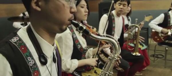 Јапанци свирају српске песме - Sputnik Србија