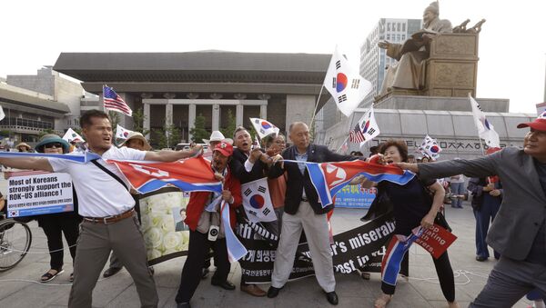 Јужнокорејци протествују против Северне Кореје - Sputnik Србија