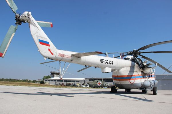 Helikopter Mi-8 na niškom aerodromu. Helikopter Mi-8 na niškom aerodromu. - Sputnik Srbija