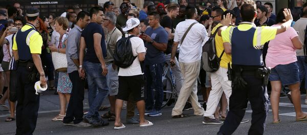 На месте наезда автомобиля на людей в Барселоне, Испания - Sputnik Србија