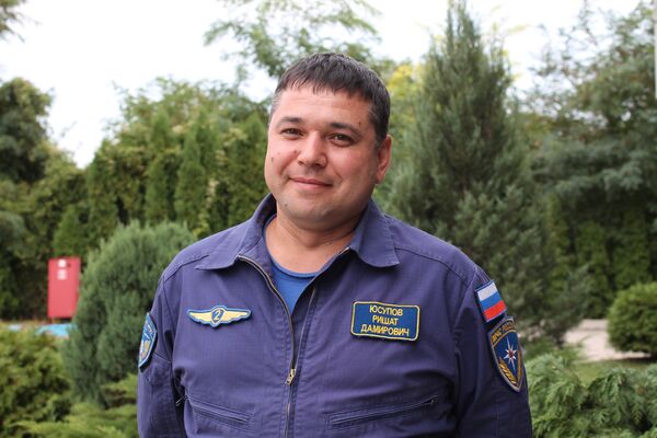 Srpkinje su Ruskinjama sestre, kaže komentarišući lepotu žena u našoj zemlji kopilot Rišat Jusupov. Srpkinje su Ruskinjama sestre, kaže komentarišući lepotu žena u našoj zemlji kopilot Rišat Jusupov. - Sputnik Srbija