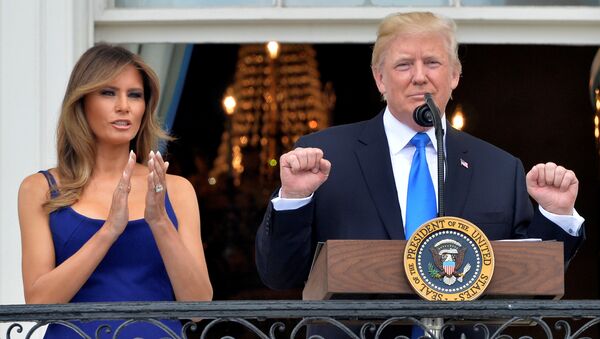Prva dama i predsednik SAD Melanija i Donald Tramp na proslavi Dana nezavisnosti u Vašingtonu - Sputnik Srbija