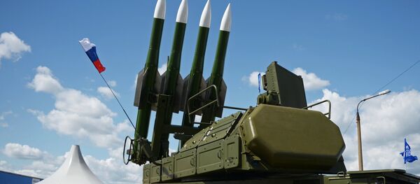 Samohodni artiljerijski raketni sistem Buk-M2E na Međunarodnom vazduhoplovno-kosmičkom sajmu MAKS 2017. - Sputnik Srbija