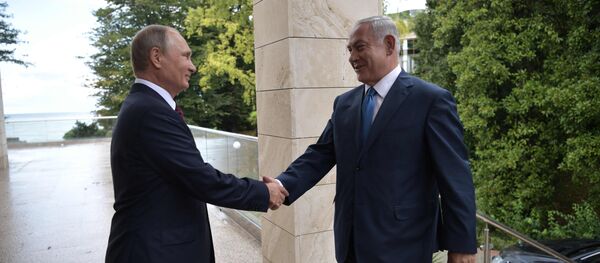 Premijer Izraela Benjamin Netanijahu i predsednik Rusije Vladimir Putin 23.08.2017. - Sputnik Srbija