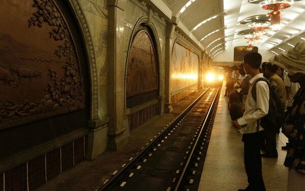 Metro u Pjongjangu - Sputnik Srbija