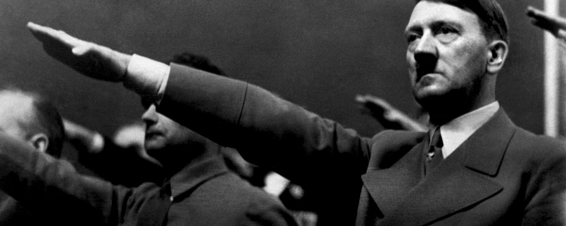 Адолф Хитлер и Рудолф Хес 1939. године. - Sputnik Србија, 1920, 27.01.2023