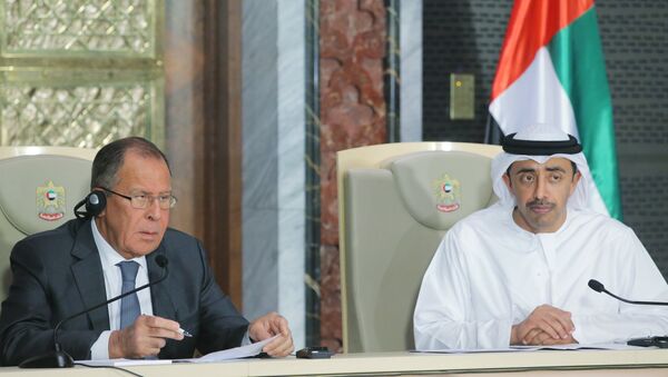 Ministar spoljnih poslova Rusije Sergej Lavrov i ministar spoljnih poslova UAE Abdala el Nahajan tokom sastanka u Abu Dabiju - Sputnik Srbija
