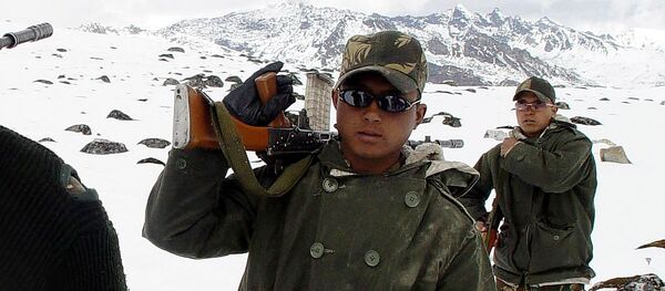 Indijski vojnici na Himalajima uz kinesku granicu Indijski vojnici na Himalajima uz kinesku granicu - Sputnik Srbija