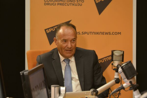 Скраћен пролећни распуст, проба мале матуре после Ускрса - Sputnik Србија