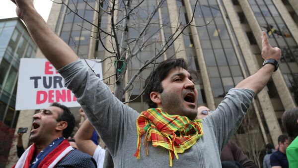 Kurdi protestuju protiv posete turskog predsednika Redžepa Taipa Erdogana Vašingtonu. - Sputnik Srbija