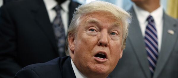 Predsednik SAD Donald Tramp u Beloj kući u Vašingtonu Predsednik SAD Donald Tramp u Beloj kući u Vašingtonu - Sputnik Srbija