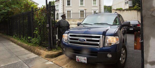 Припадници полиције опколили зграду руске трговачке мисије у Вашингтону - Sputnik Србија