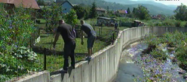 До куће преко зида До куће преко зида - Sputnik Србија