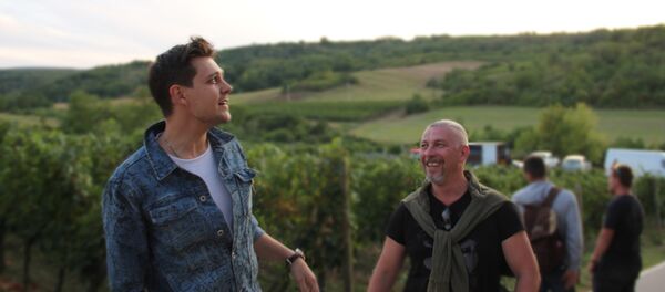 Милош Биковић и продуцент руске серије Амбасада - Sputnik Србија