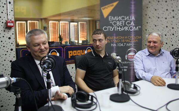 Gosti emisije Obrad Kesić, Stevan Gajić i Srećko Đukić - Sputnik Srbija