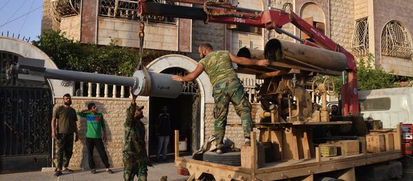 Лансер ракета домаће израде Републичке гарде Сирије у предграђу Дејр ел Зора - Sputnik Србија