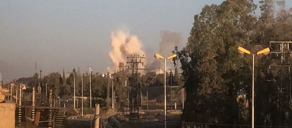 Napad sirijske vojske na položaje DAEŠ-a jugozapadno od Dejr el Zora - Sputnik Srbija