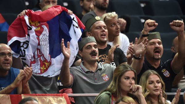 Navijači Srbije na košarkaškoj utakmici FIBA  Evrobasket 2017. između Velike Britanije i Srbije u Istanbulu - Sputnik Srbija