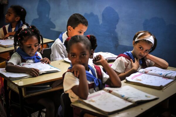 Učenici u Havani, Kuba. - Sputnik Srbija