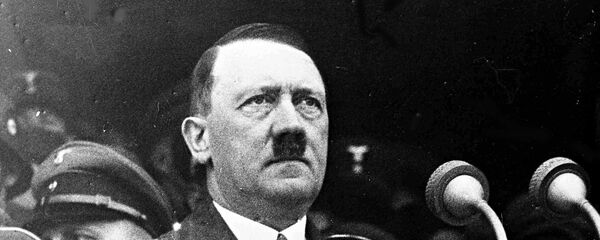 Немачки канцелар Адолф Хитлер обраћа се радницима у Лустгартену у Берлину, 1. маја 1936. - Sputnik Србија