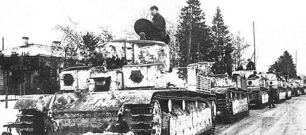 Kolona tenkova T-28. Kolona tenkova T-28. - Sputnik Srbija