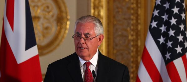 Američki državni sekretar Reks Tilerson govori na konferenciji za medije u Londonu - Sputnik Srbija