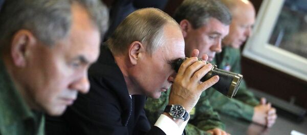 Руски председник Владимир Путин на војним вежбама Запад 2017 - Sputnik Србија