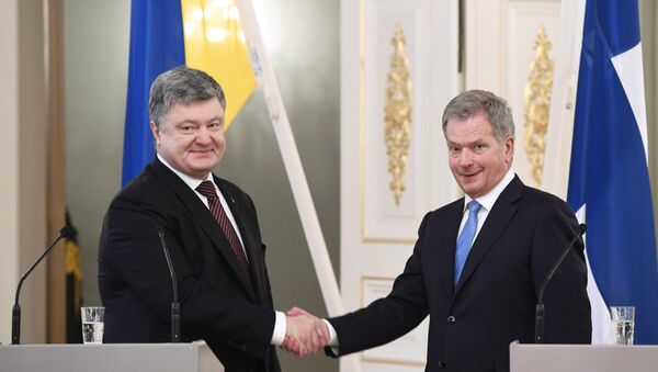 Председници Украјине и Финске Петро Порошенко и Саули Нинисте - Sputnik Србија