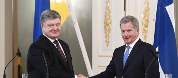 Председници Украјине и Финске Петро Порошенко и Саули Нинисте - Sputnik Србија