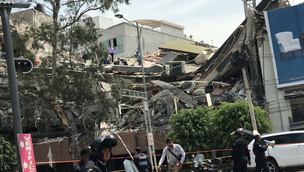 Zgrade uništene u zemljotresu u Meksiko Sitiju - Sputnik Srbija