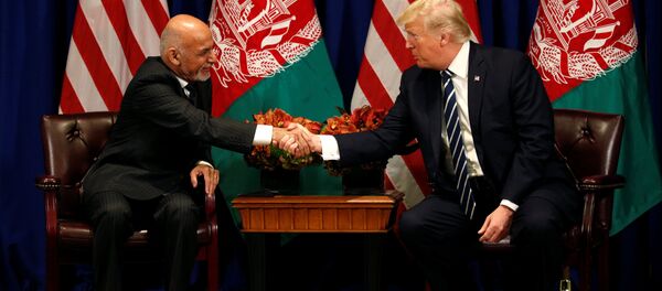 Амерички председник Доналд Трамп и председник Авганистана Ашраф Гани - Sputnik Србија