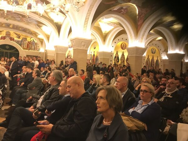Препуна крипта Храма Светог Саве у којој је одржана премијера филма Косово: моменат у цивилизацији Препуна крипта Храма Светог Саве у којој је одржана премијера филма Косово: моменат у цивилизацији - Sputnik Србија