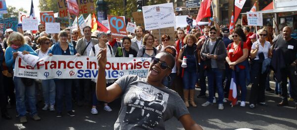 Протести у Паризу - Sputnik Србија