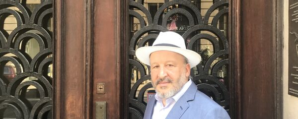 Писац и новинар Ненад Новак Стефановић - Sputnik Србија