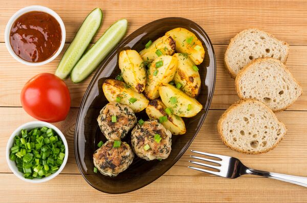 Из пандемије ћемо једном изаћи, али — много дебљи - Sputnik Србија