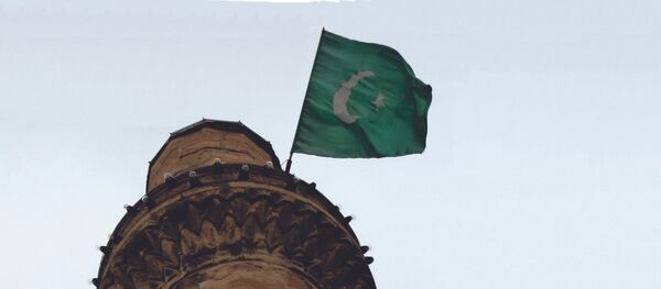 Zastava Sandžaka na minaretu džamije Zastava Sandžaka na minaretu džamije - Sputnik Srbija