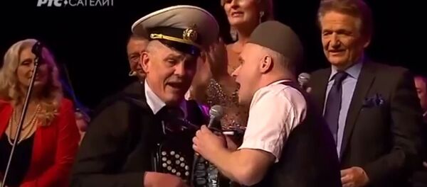 Солиста хора Александров Сергеј Путилин на концерту Банета Ђокића Солиста хора Александров Сергеј Путилин на концерту Банета Ђокића - Sputnik Србија